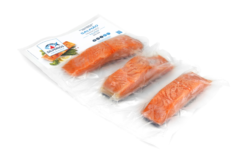 Tranches de salmão congelado